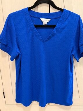 Liz Claiborne Bright Blue V-Neck Short Sleeve Tee